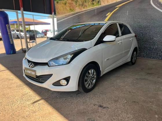 HYUNDAI HB20 1.0 COMFORT 12V FLEX 4P MANUAL HYUNDAI HB20 1.0 COMFORT 12V FLEX 4P MANUAL
